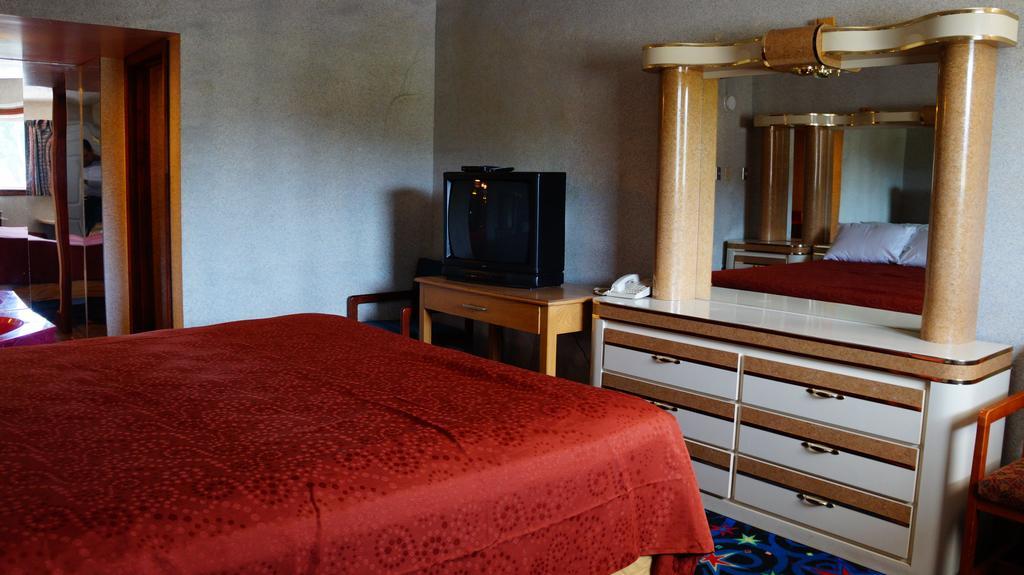 Royale Inn Zone métropolitaine de Zone métropolitaine de Kansas City Extérieur photo