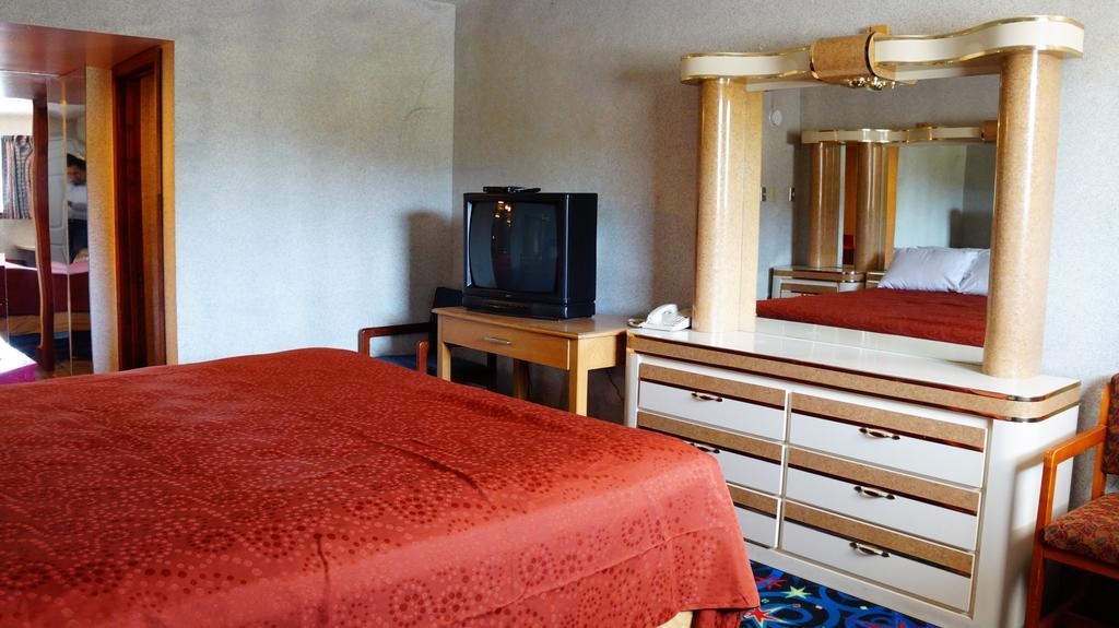 Royale Inn Zone métropolitaine de Zone métropolitaine de Kansas City Chambre photo